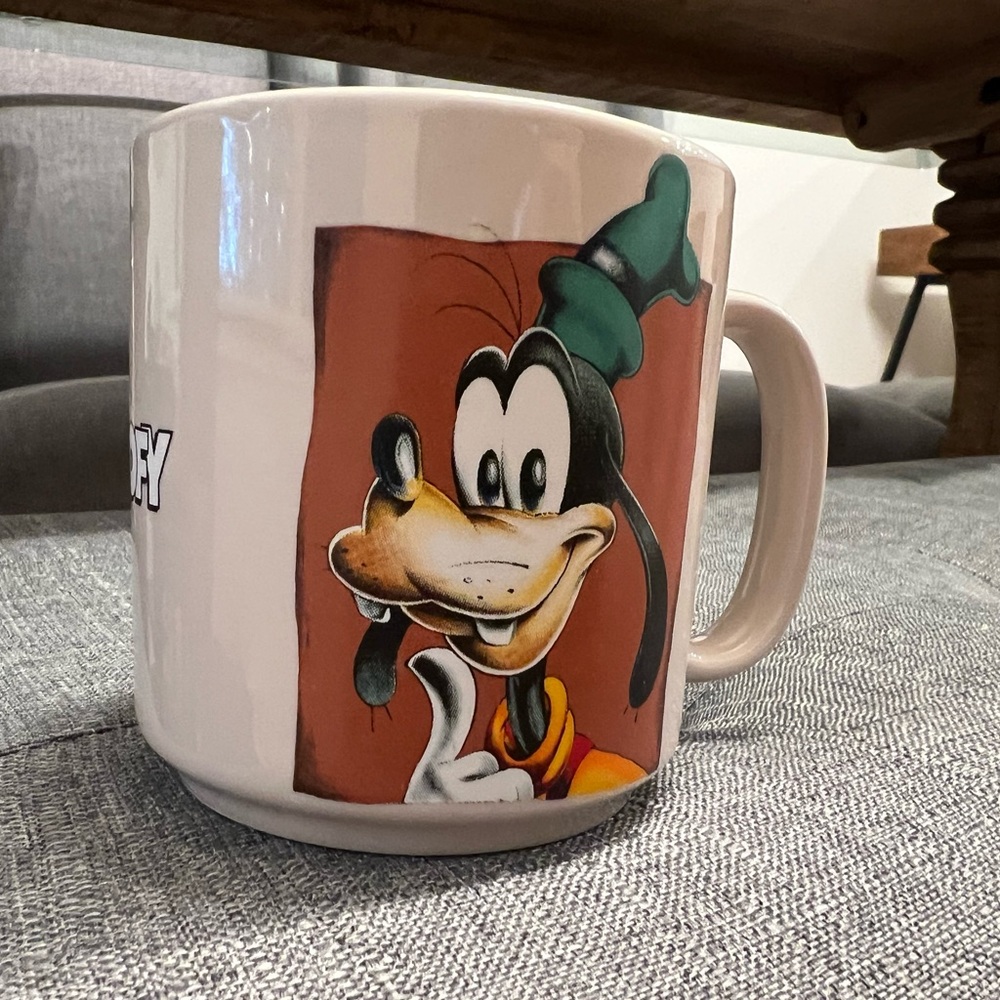 Goofy Character Mug -new